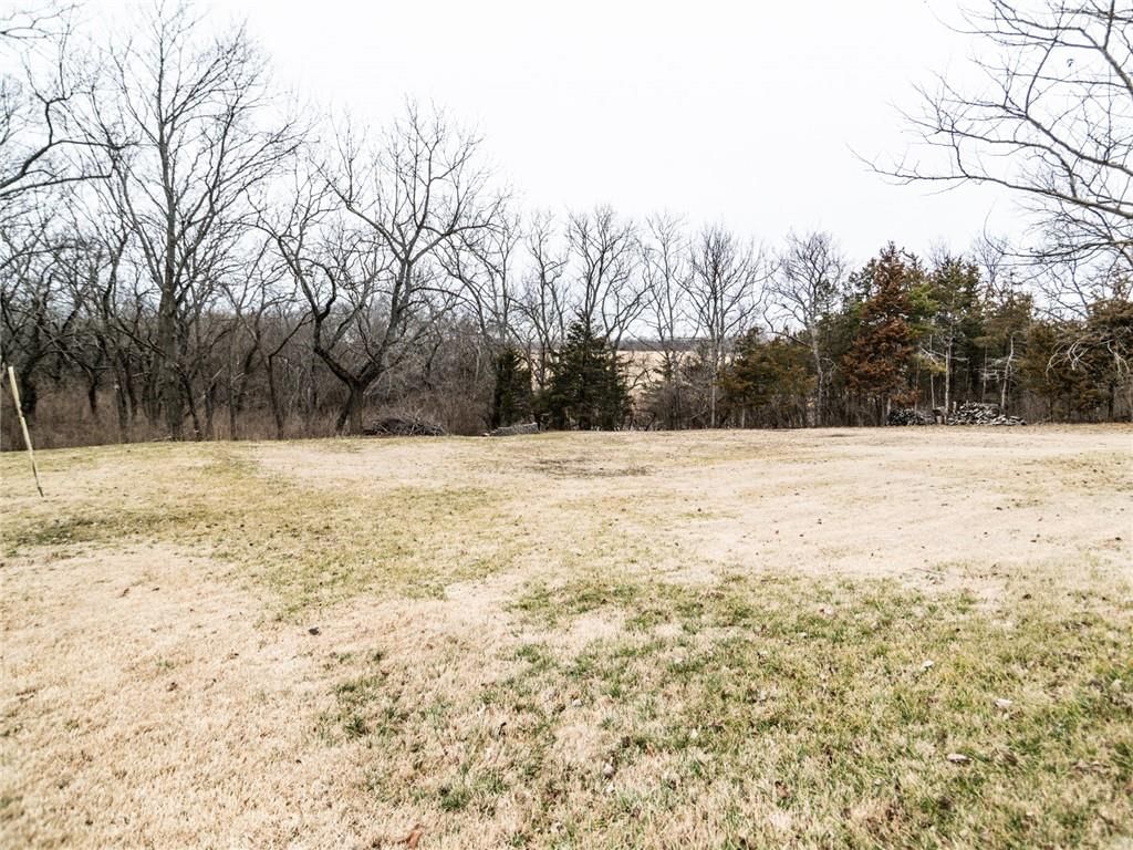 7311 SE Berryton Road — photo 37