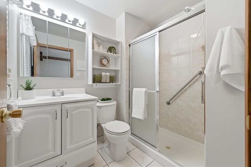 5628 Earnshaw Street — photo 18