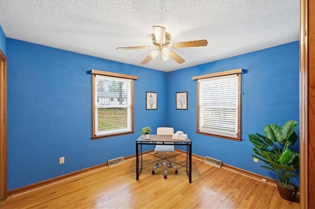 5628 Earnshaw Street — photo 19