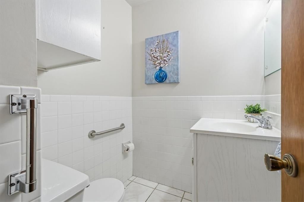 5628 Earnshaw Street — photo 21