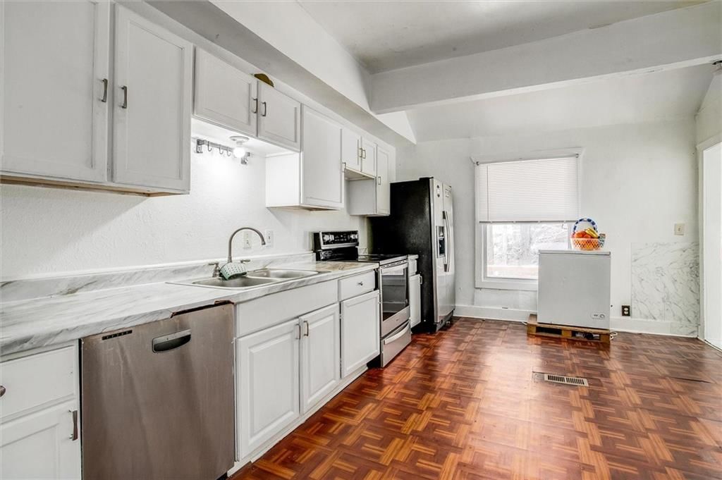 3223 Roberts Street — photo 7