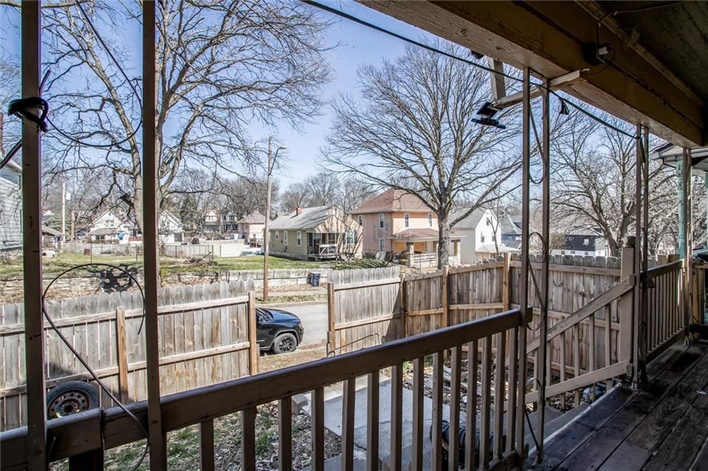3223 Roberts Street — photo 20