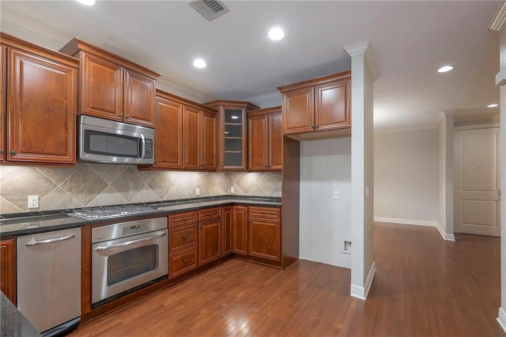 10531 Mission Road Unit #207 Road — photo 12