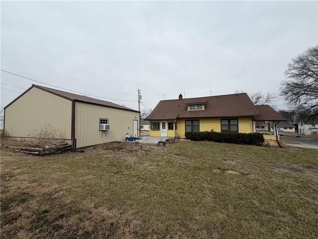 611 N Chestnut Street — photo 3