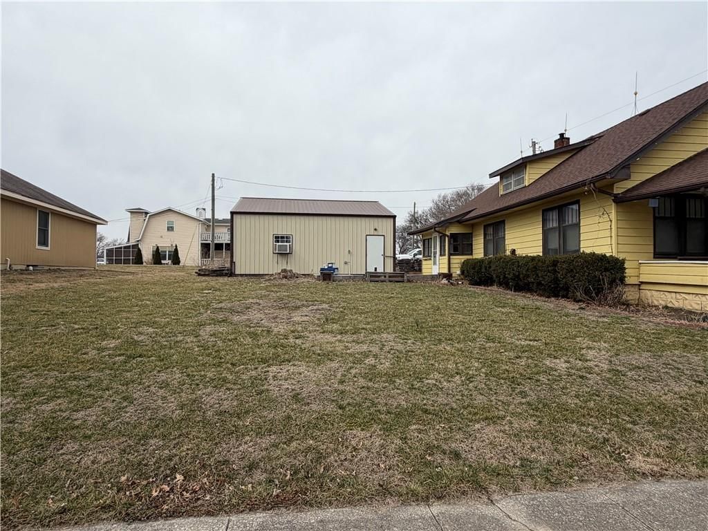 611 N Chestnut Street — photo 4