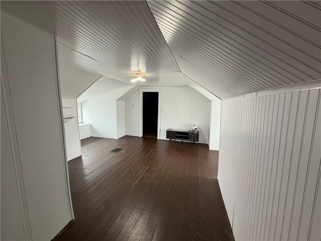 611 N Chestnut Street — photo 34