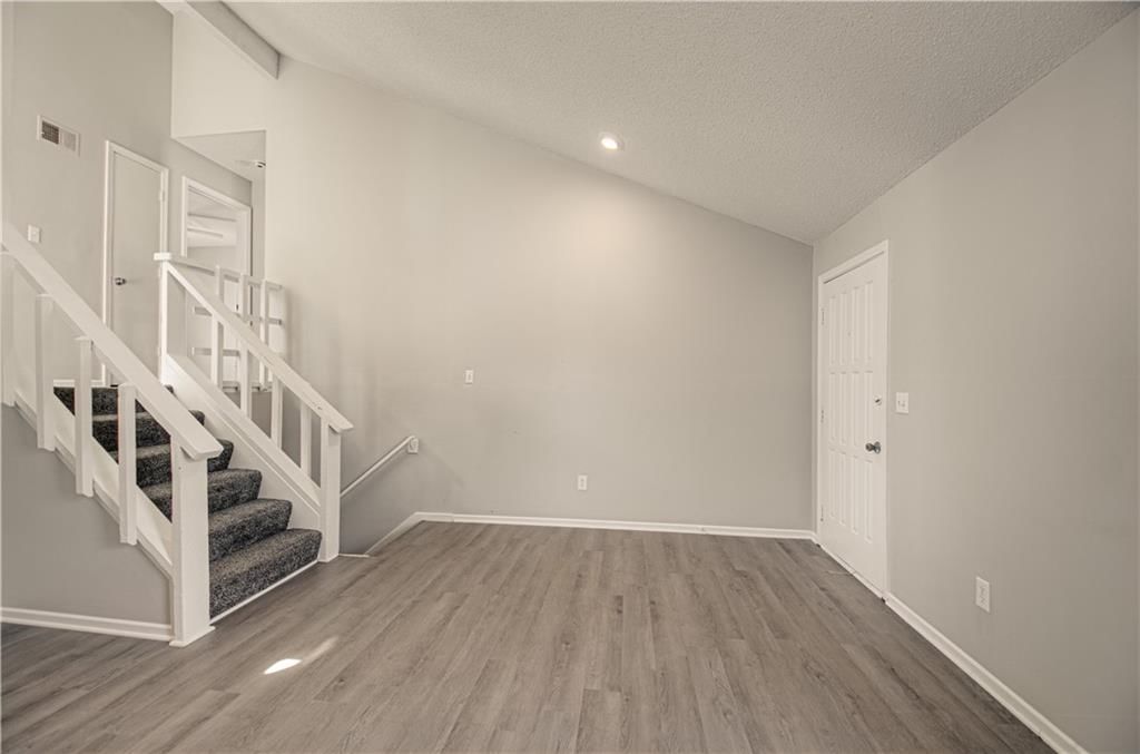 511 E 97th Terrace — photo 10