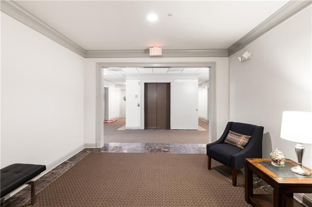 2929 McGee Trafficway — photo 10