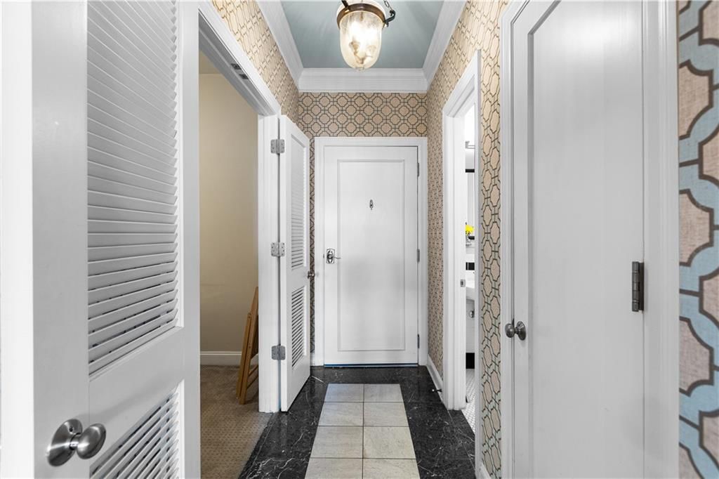 2929 McGee Trafficway — photo 12
