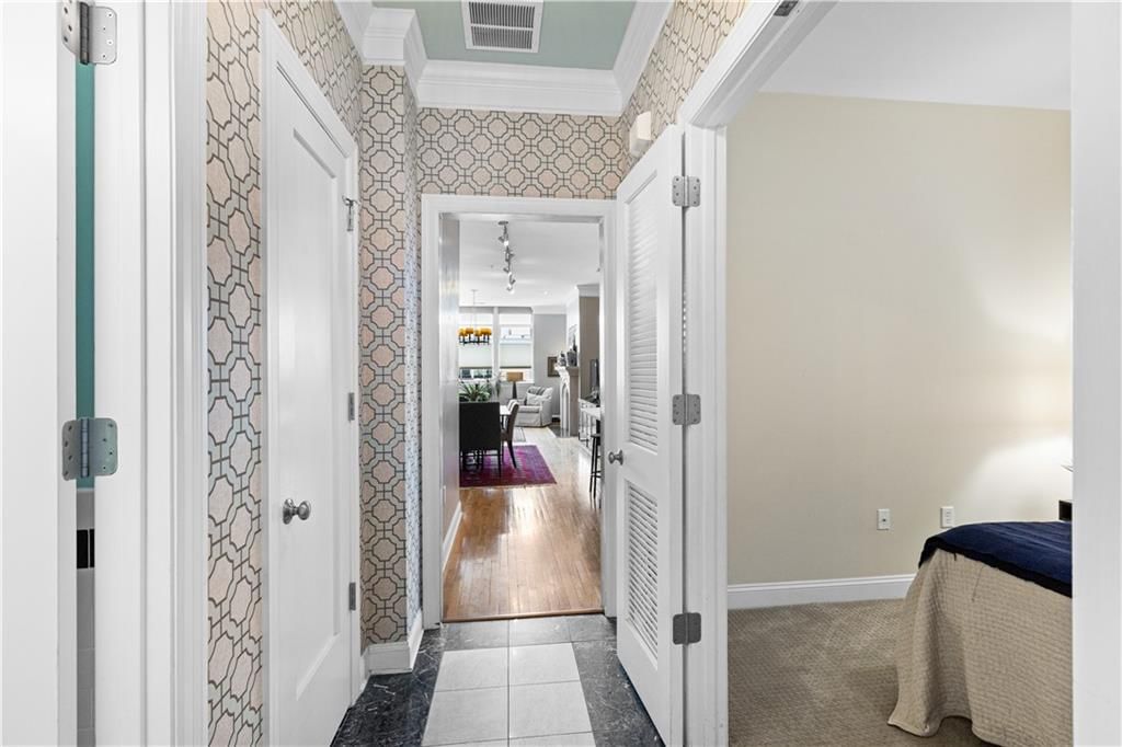 2929 McGee Trafficway — photo 13