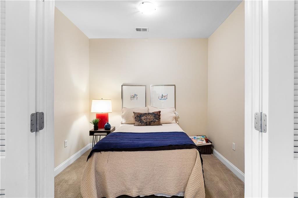 2929 McGee Trafficway — photo 14