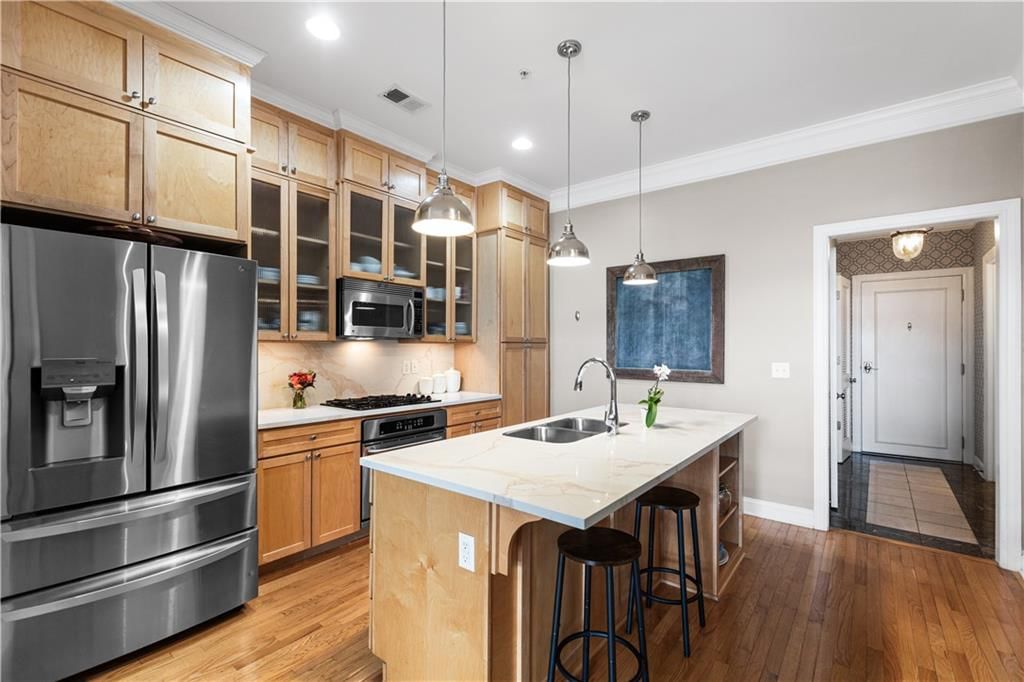 2929 McGee Trafficway — photo 20