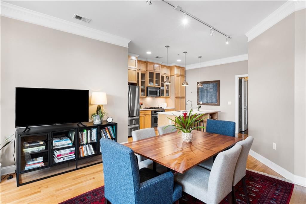 2929 McGee Trafficway — photo 26