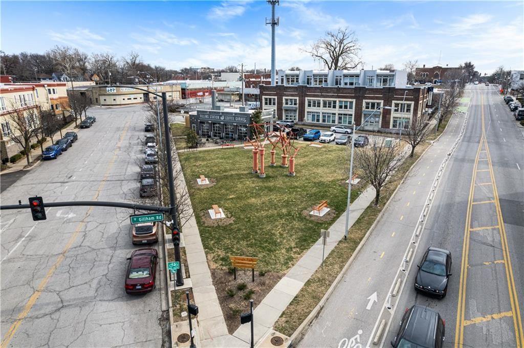 2929 McGee Trafficway — photo 43
