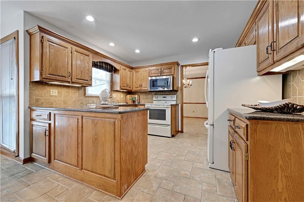 16006 W 80th Place — photo 7