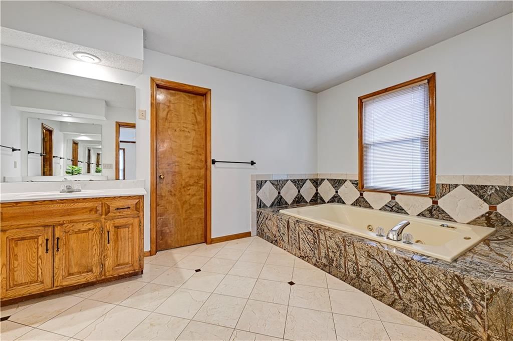 16006 W 80th Place — photo 15
