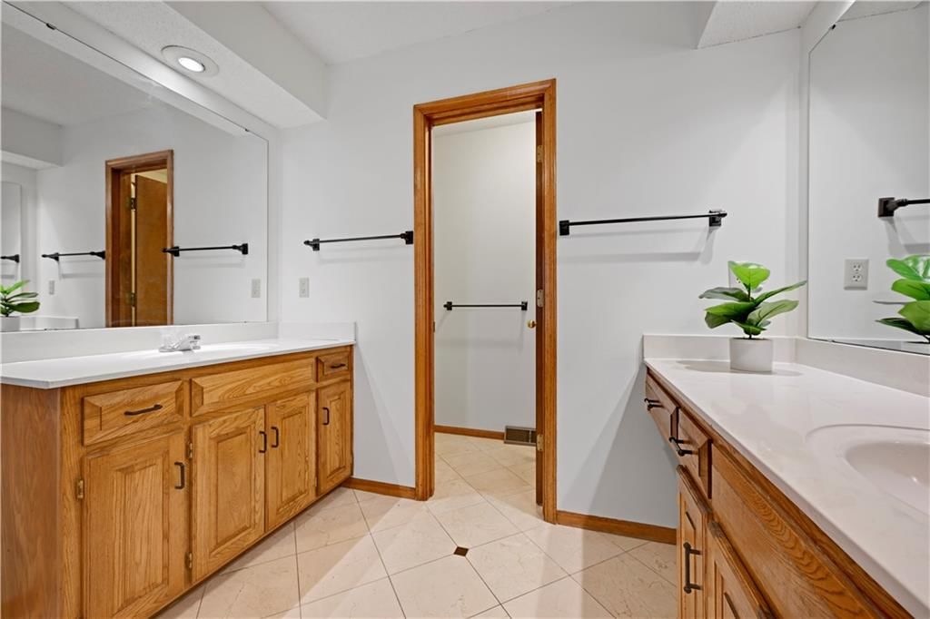 16006 W 80th Place — photo 16