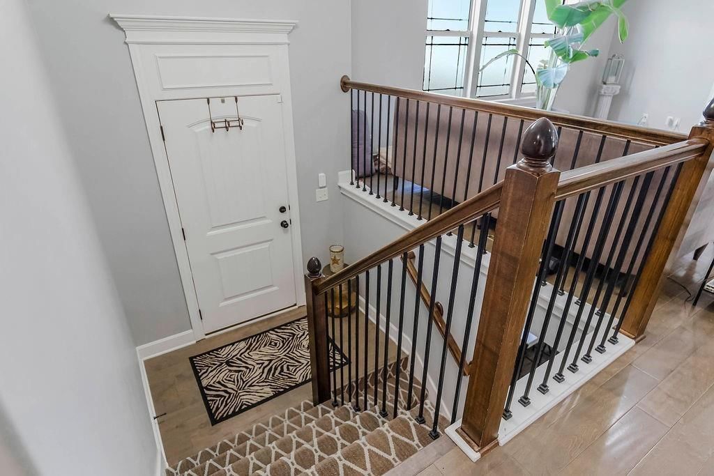 803 SW Apple Grove Court — photo 3
