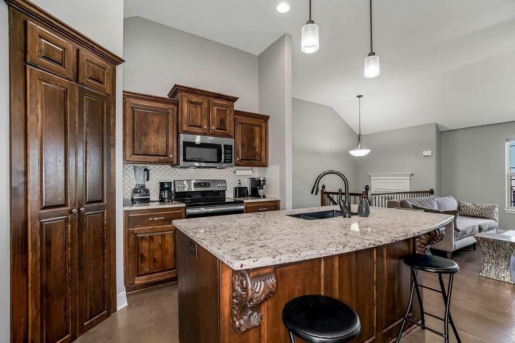 803 SW Apple Grove Court — photo 9