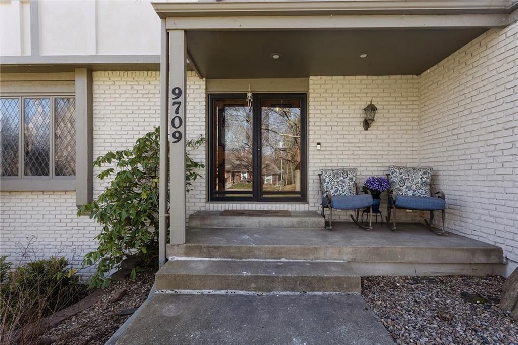 9709 N Harrison Street — photo 2