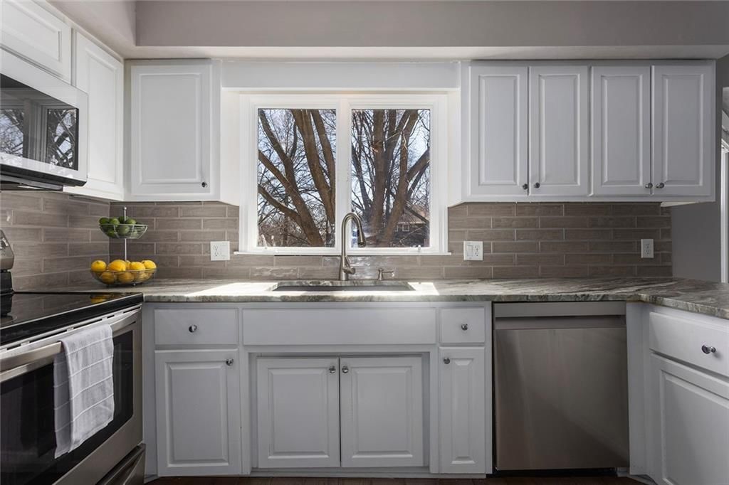 9709 N Harrison Street — photo 10