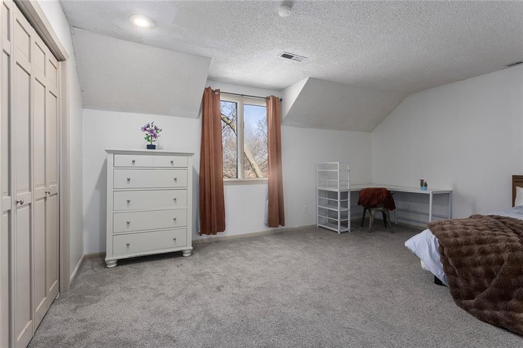 9709 N Harrison Street — photo 32