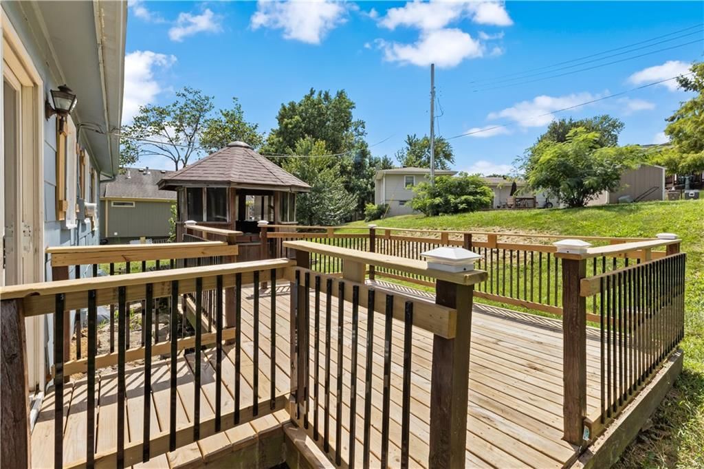 6206 NE Antioch Road — photo 25