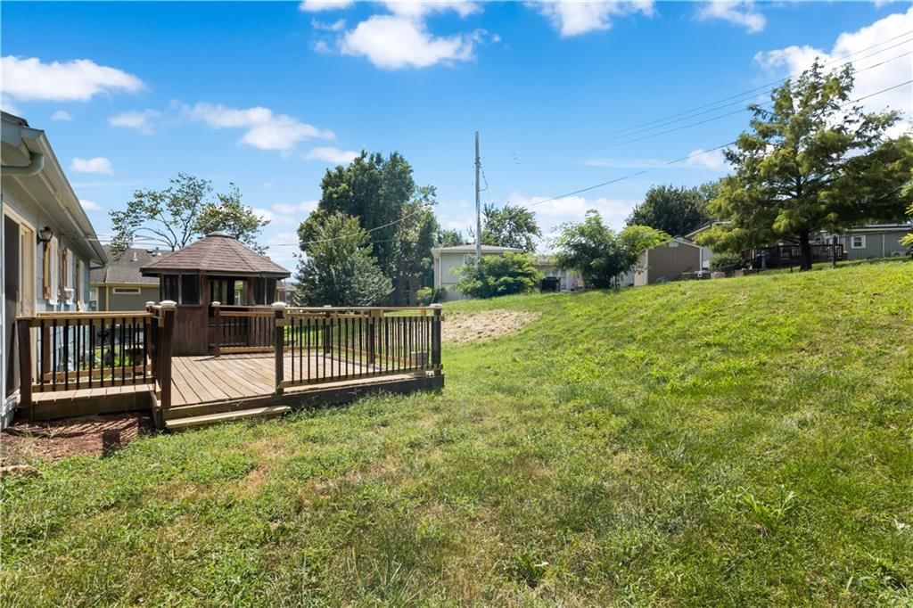 6206 NE Antioch Road — photo 28