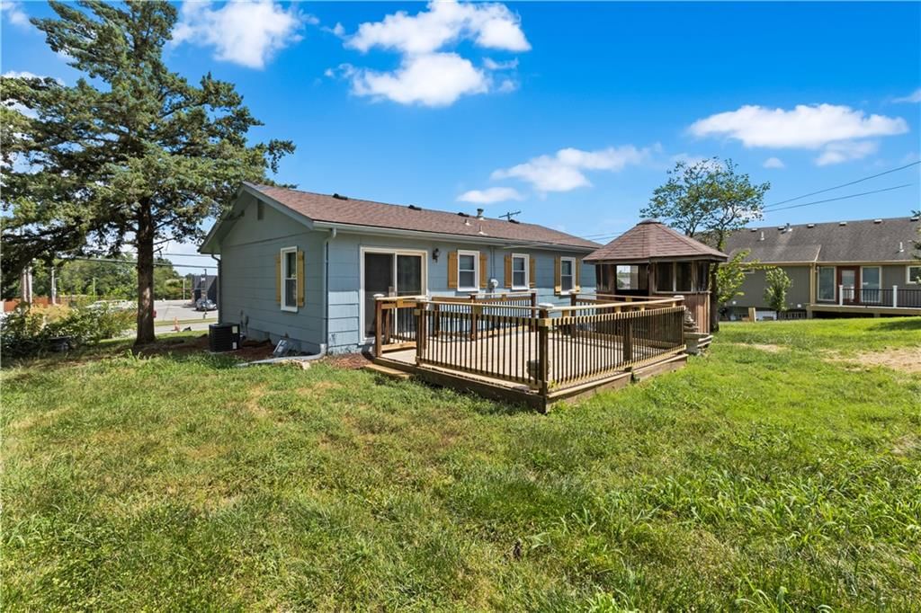 6206 NE Antioch Road — photo 29