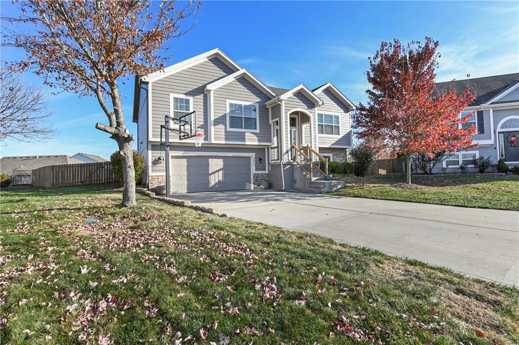 9004 SW 9th Terrace Court — photo 3