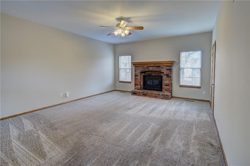 628 SE Ashton Drive — photo 4