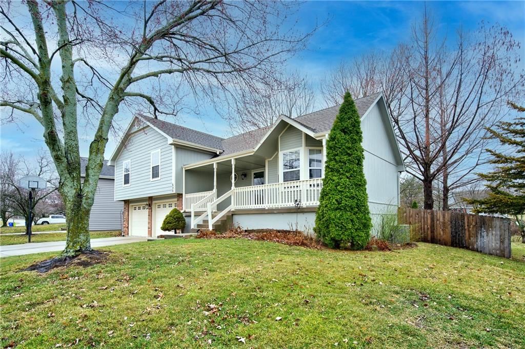 628 SE Ashton Drive — photo 32