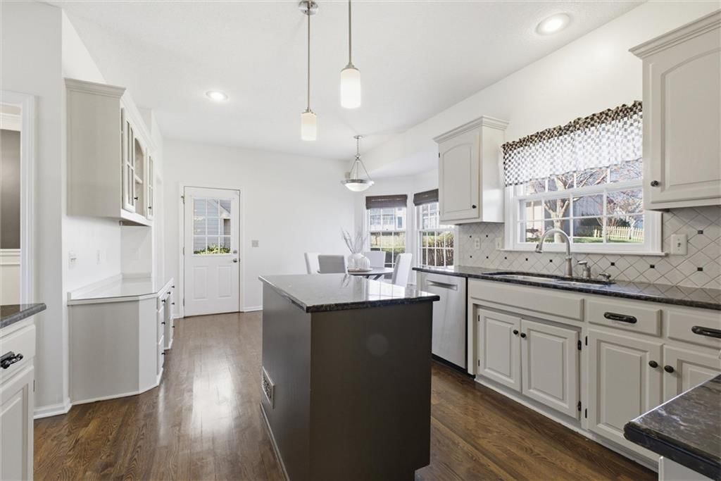 13810 Pembroke Lane — photo 11
