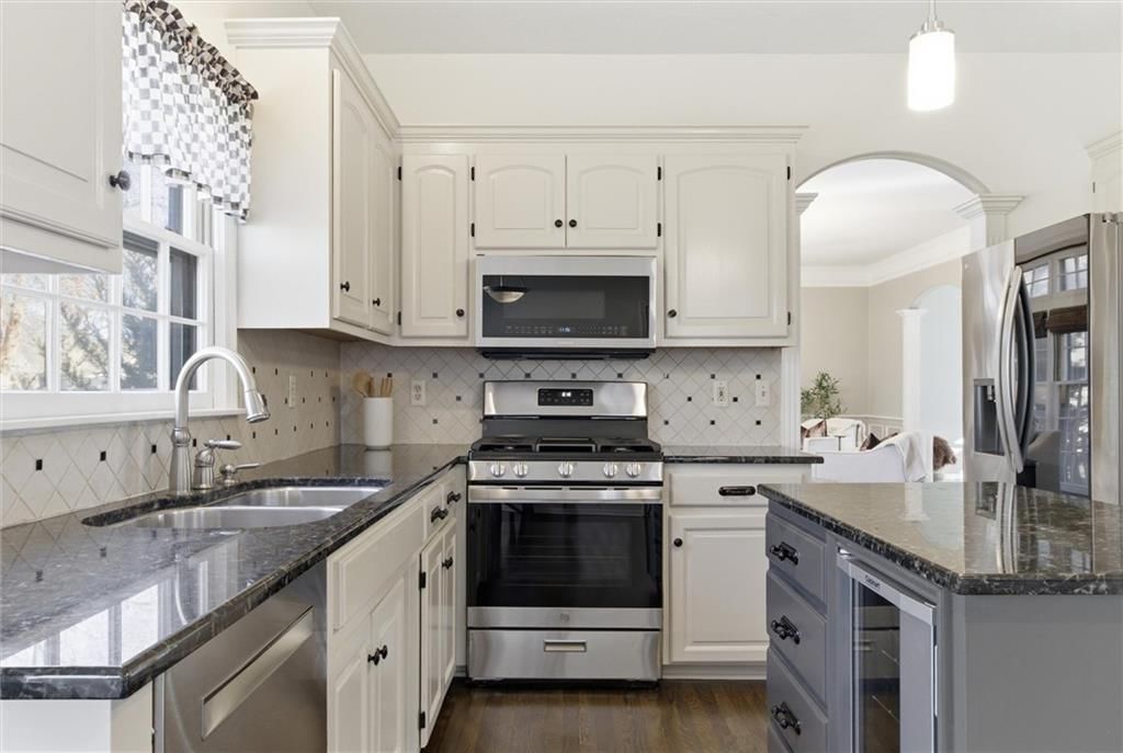 13810 Pembroke Lane — photo 17