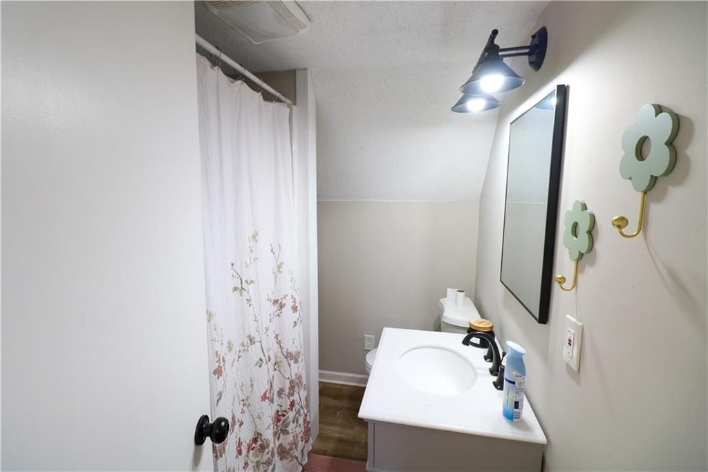 617 Center Street — photo 15