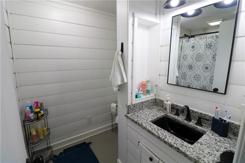 617 Center Street — photo 16