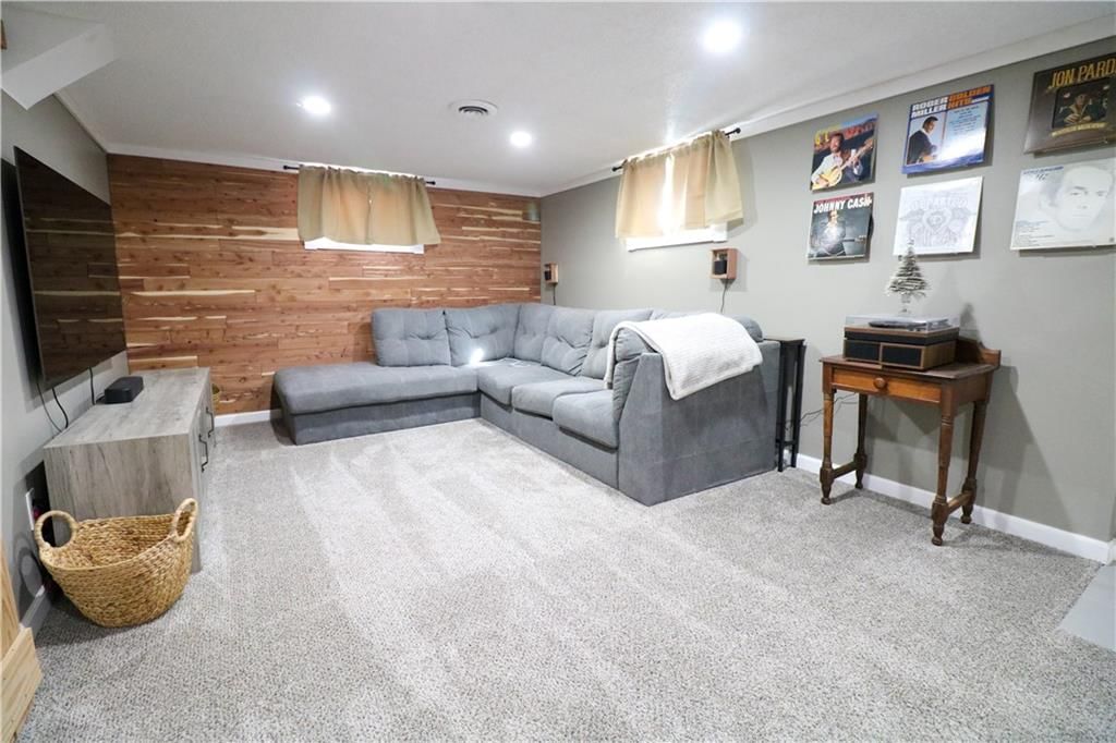 617 Center Street — photo 17
