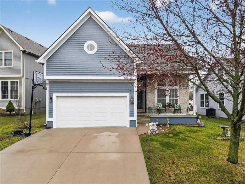 802 Redbud Drive, Paola, KS