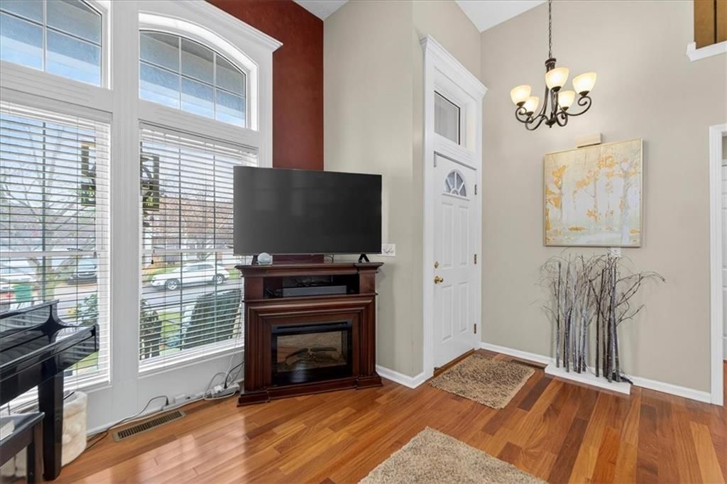 802 Redbud Drive — photo 10