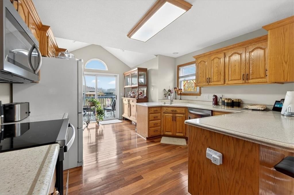 802 Redbud Drive — photo 16