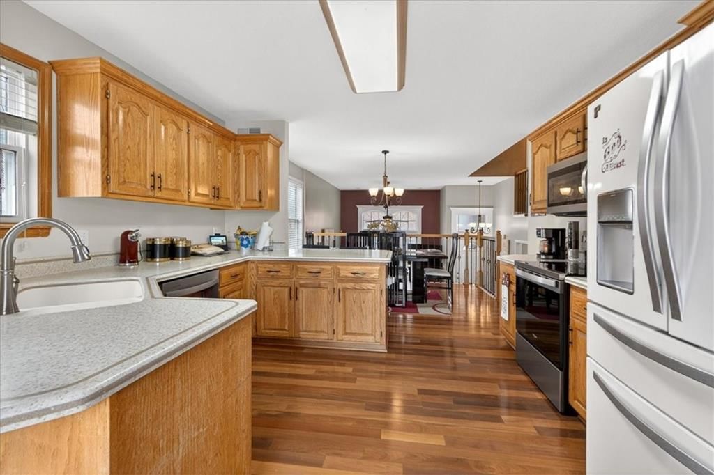 802 Redbud Drive — photo 19