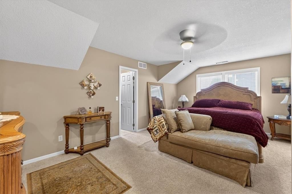 802 Redbud Drive — photo 32