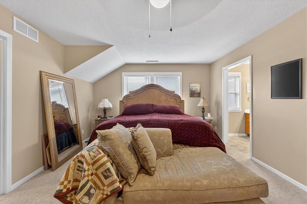 802 Redbud Drive — photo 34
