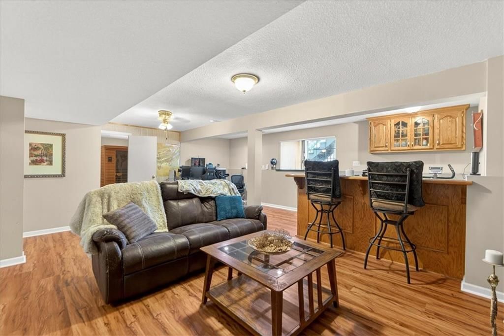 802 Redbud Drive — photo 43