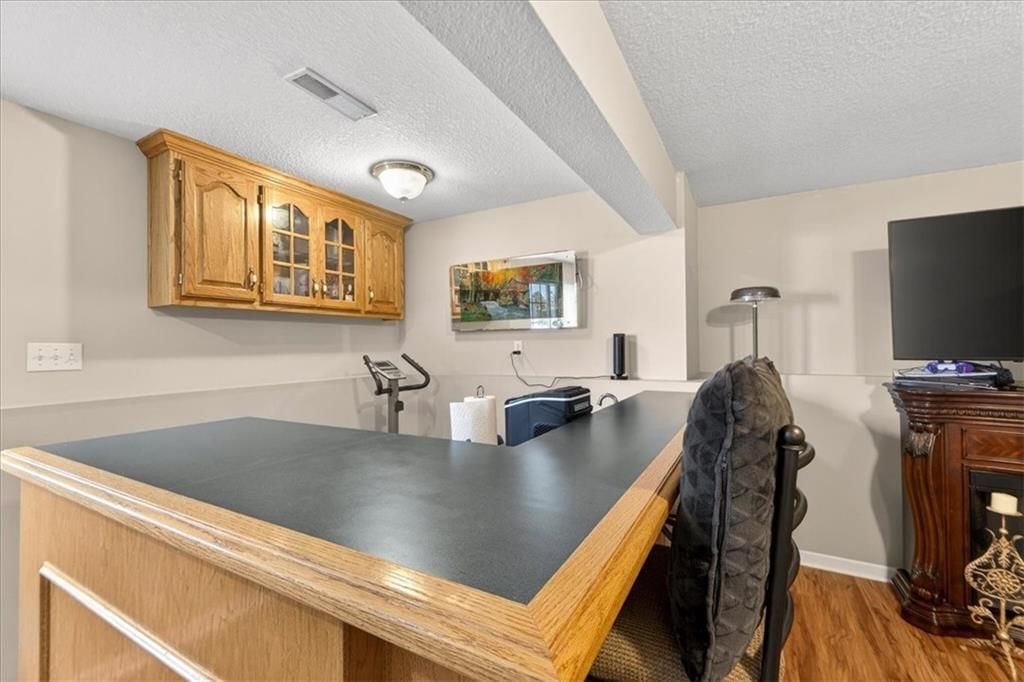 802 Redbud Drive — photo 44