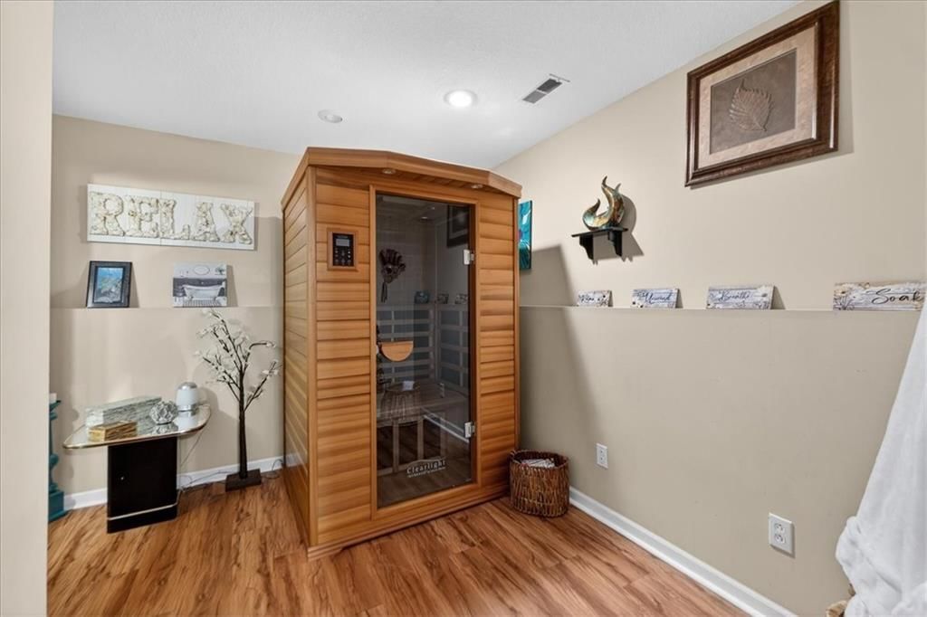 802 Redbud Drive — photo 46