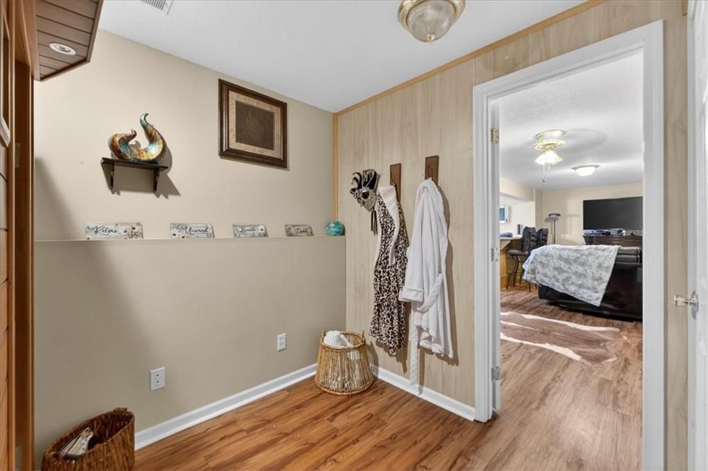 802 Redbud Drive — photo 48