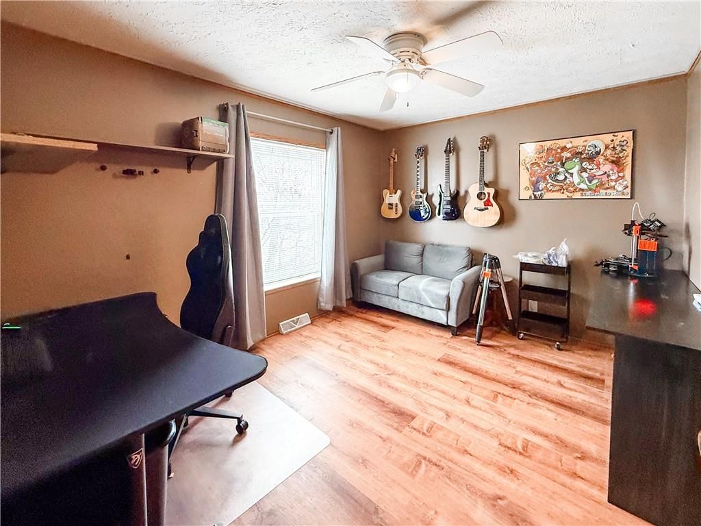 526 NW 1421st Road — photo 13
