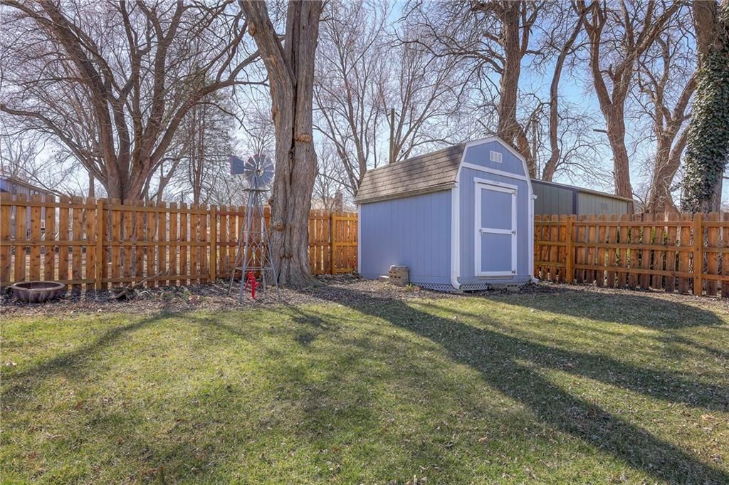 1941 E Frontier Lane — photo 8