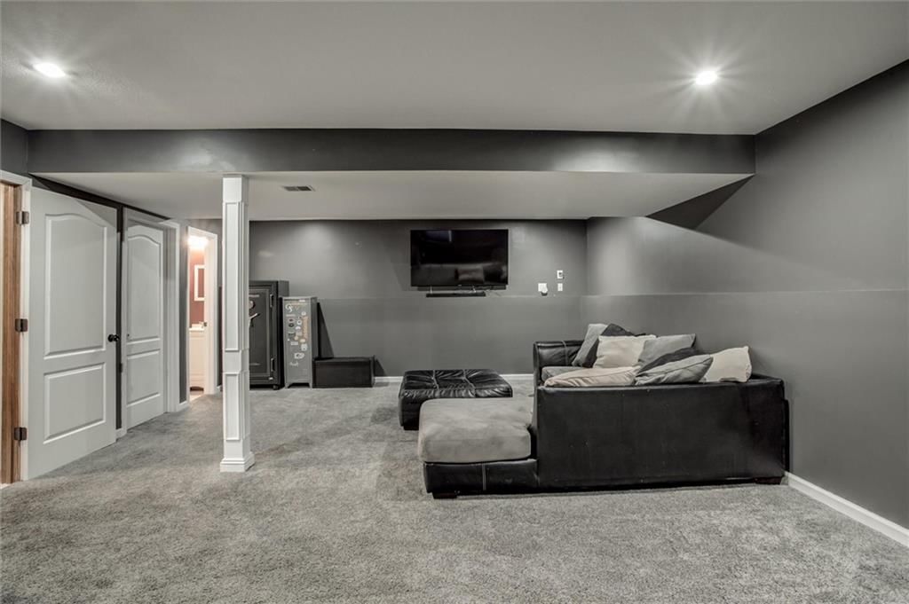 801 SW Misty Glen N/A — photo 25